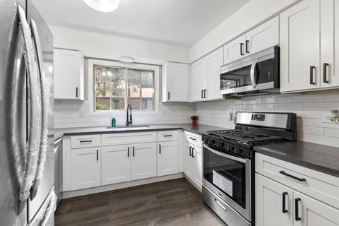1772 Gloucester Ct #A, Wheaton, IL 60189 photo 8