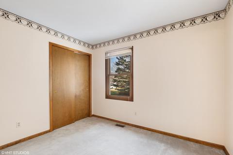 3109 W Lorient Dr, Mchenry, IL 60050 photo 14