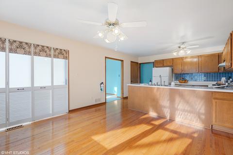 3109 W Lorient Dr, Mchenry, IL 60050 photo 7
