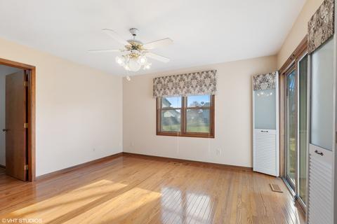 3109 W Lorient Dr, Mchenry, IL 60050 photo 5