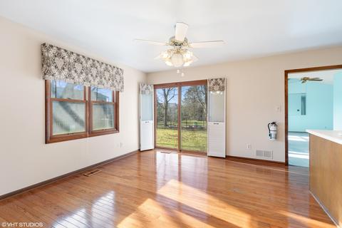 3109 W Lorient Dr, Mchenry, IL 60050 photo 6