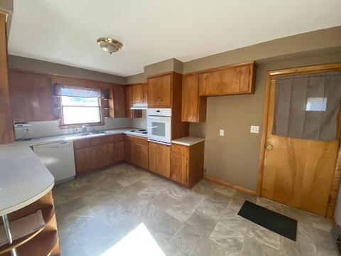 402 E Park St, Morrison, IL 61270 photo 9