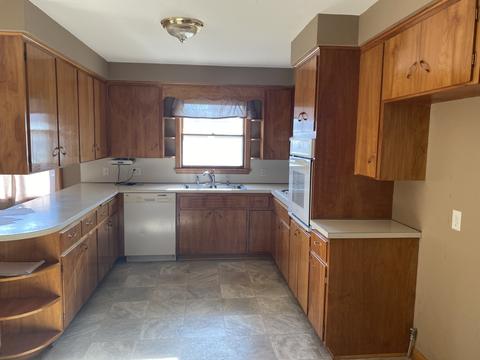 402 E Park St, Morrison, IL 61270 photo 10