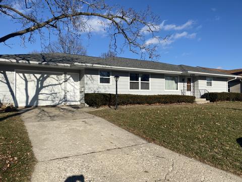 402 E Park St, Morrison, IL 61270 photo 2