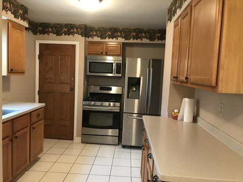 540 Simms St, Aurora, IL 60505 photo 6