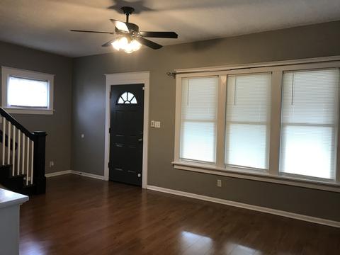540 Simms St, Aurora, IL 60505 photo 4
