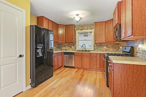 3206 W Skyway Dr, Mchenry, IL 60050 photo 4
