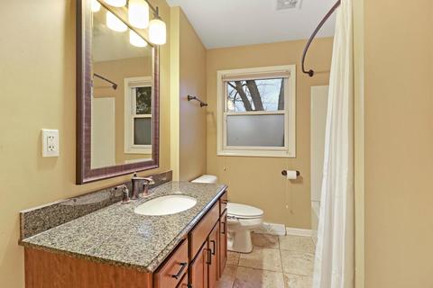 3206 W Skyway Dr, Mchenry, IL 60050 photo 8