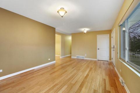 3206 W Skyway Dr, Mchenry, IL 60050 photo 3