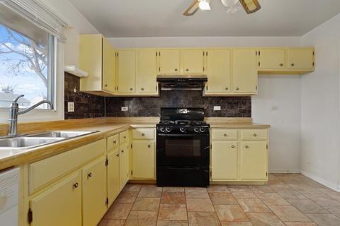 971 Stuart Dr, Bartlett, IL 60103 photo 11