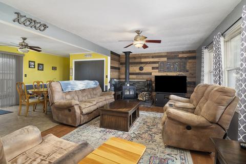 309 E Parker St, Gardner, IL 60424 photo 5