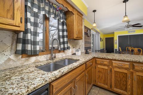 309 E Parker St, Gardner, IL 60424 photo 7