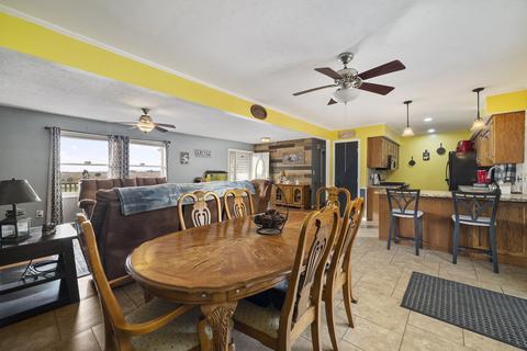 309 E Parker St, Gardner, IL 60424 photo 2