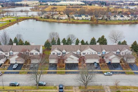 1452 Foxcroft Dr, Aurora, IL 60506 photo 3