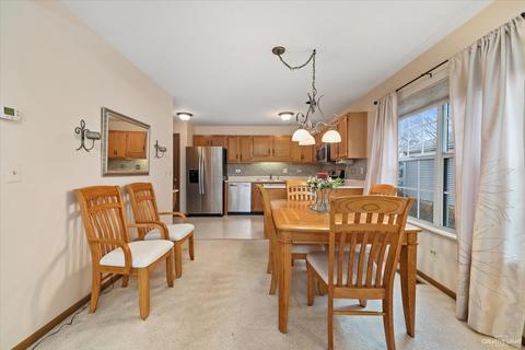 1452 Foxcroft Dr, Aurora, IL 60506 photo 8