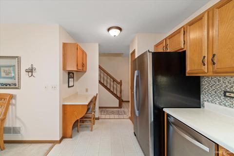 1452 Foxcroft Dr, Aurora, IL 60506 photo 7