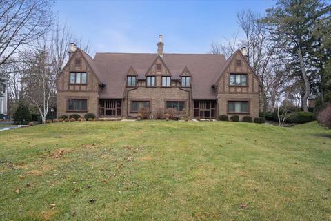 1602 E Washington St #3, Bloomington, IL 61701 photo 3