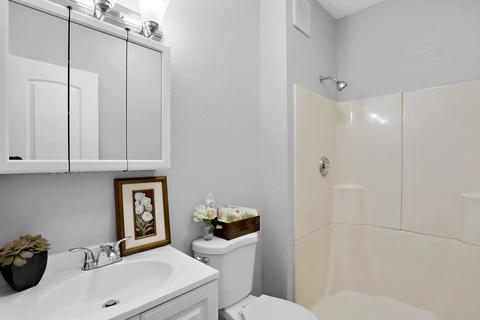 754 Grace St, Elgin, IL 60120 photo 8