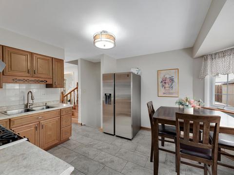 80 Dulles Rd, Des Plaines, IL 60016 photo 9