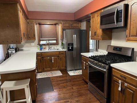 18135 Clyde Ave, Lansing, IL 60438 photo 3