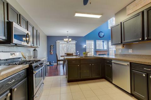 9 Shade Tree Ct, Algonquin, IL 60102 photo 8