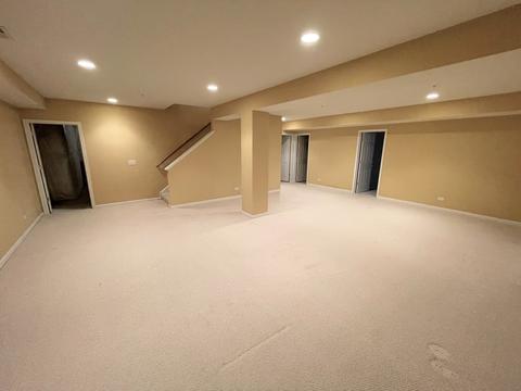 5905 Leeds Rd, Hoffman Estates, IL 60192 photo 13