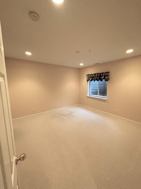 5905 Leeds Rd, Hoffman Estates, IL 60192 photo 14