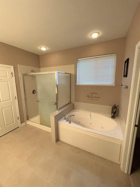5905 Leeds Rd, Hoffman Estates, IL 60192 photo 9