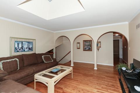 288 Jervey Ln, Bartlett, IL 60103 photo 8