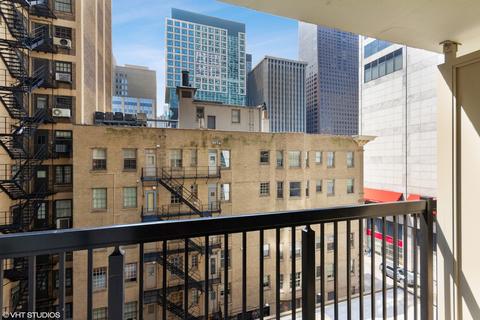 201 E Chestnut St #7F, Chicago, IL 60610 photo 24