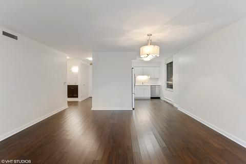 201 E Chestnut St #7F, Chicago, IL 60610 photo 9