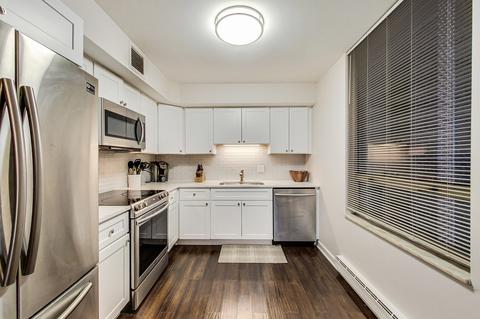 201 E Chestnut St #7F, Chicago, IL 60610 photo 13