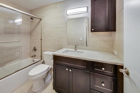 201 E Chestnut St #7F, Chicago, IL 60610 photo 20