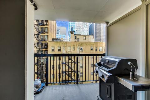 201 E Chestnut St #7F, Chicago, IL 60610 photo 25