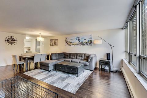 201 E Chestnut St #7F, Chicago, IL 60610 photo 6