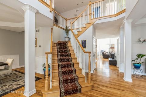 935 Riverstone Dr, Aurora, IL 60502 photo 2