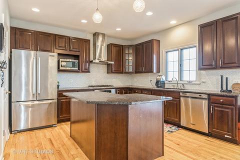 935 Riverstone Dr, Aurora, IL 60502 photo 4
