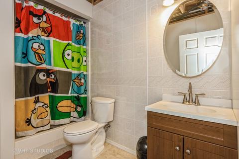 935 Riverstone Dr, Aurora, IL 60502 photo 16