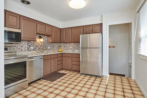 7434 W Devon Ave, Chicago, IL 60631 photo 5