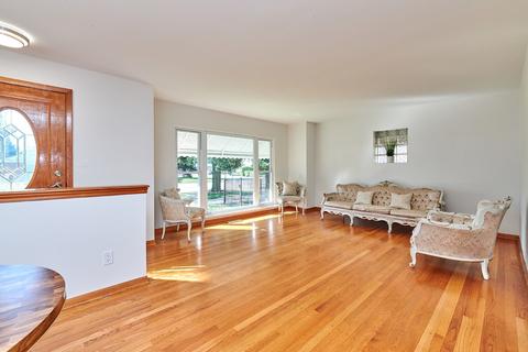 7434 W Devon Ave, Chicago, IL 60631 photo 4