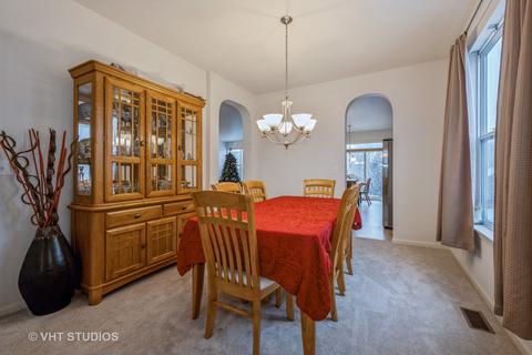 582 Limerick Dr, Elgin, IL 60123 photo 5