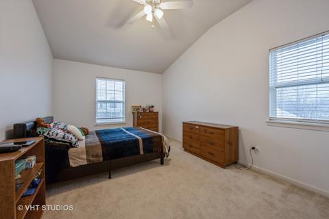 582 Limerick Dr, Elgin, IL 60123 photo 11