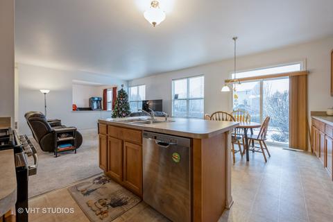 582 Limerick Dr, Elgin, IL 60123 photo 7