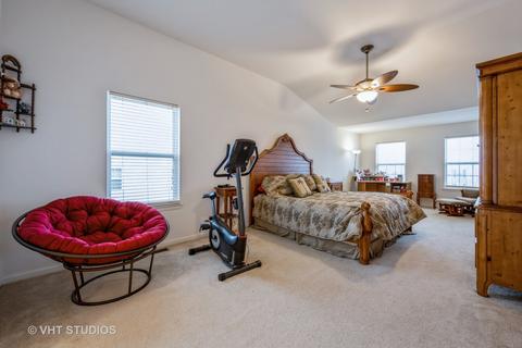 582 Limerick Dr, Elgin, IL 60123 photo 14