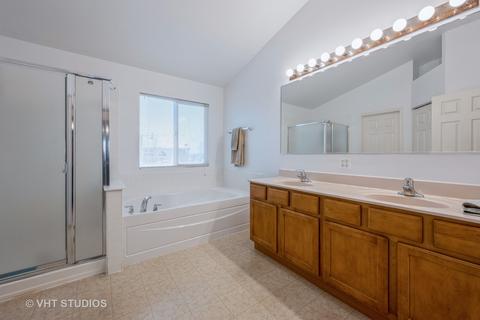 582 Limerick Dr, Elgin, IL 60123 photo 15