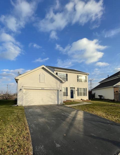 3232 Thunderbird Ct, Aurora, IL 60503 photo 2