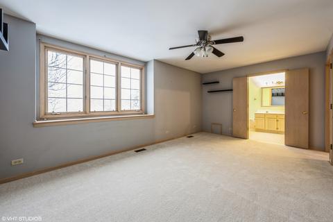 942 Ascot Dr, Elgin, IL 60123 photo 7