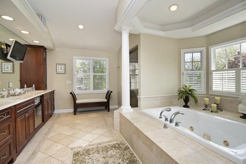 820 Warwick Rd, Deerfield, IL 60015 photo 12