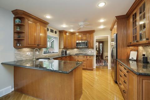 820 Warwick Rd, Deerfield, IL 60015 photo 5