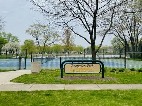 620 Western St, Hoffman Estates, IL 60169 photo 2